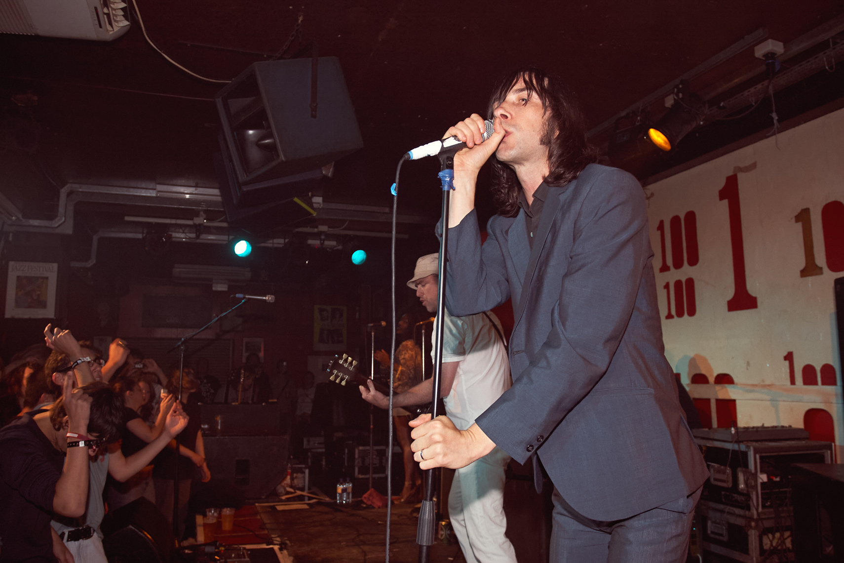 primal scream at the 100 club photographed by tom oxley
